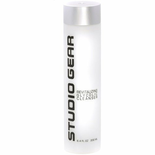 Studio Gear Revitalizing Glycolic Cleanser 🌿✨ Smooth, clear, radiant skin daily