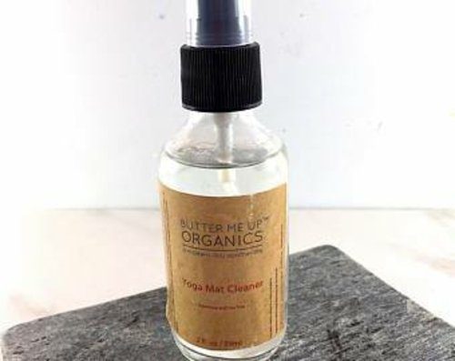 Organic yoga mat spray 🌿🧘‍♀️✨ cleans, refreshes & conditions naturally 💛